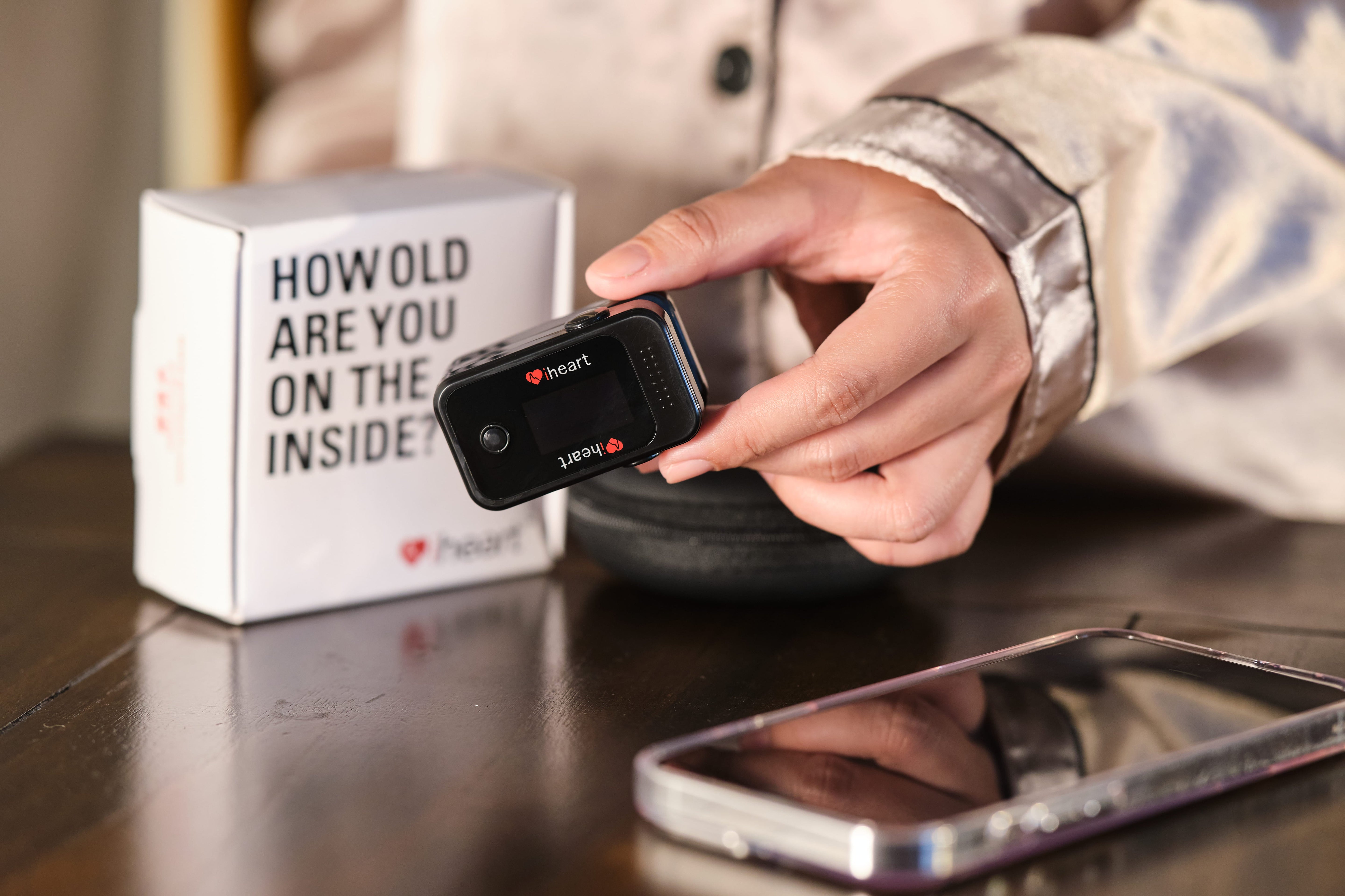 iHeart - Fingertip device is quietly revolutionizing how we measure aging